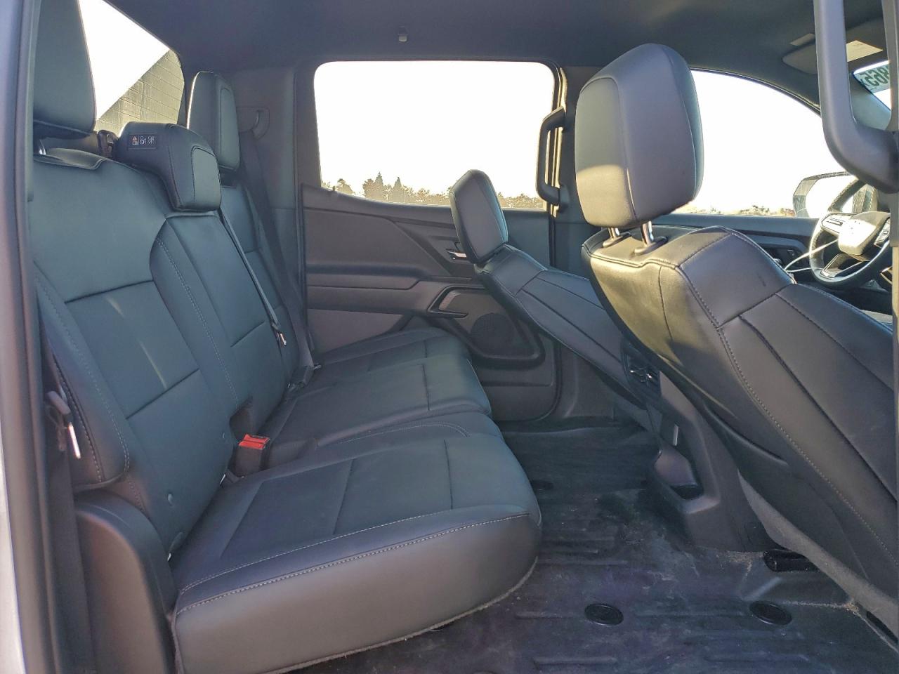 2024 CHEVROLET SILVERADO photo 18