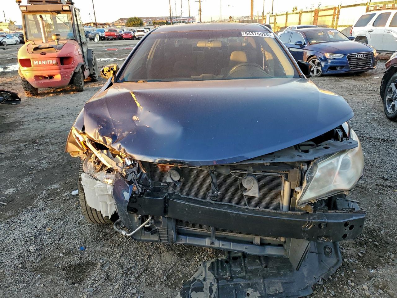 2014 TOYOTA CAMRY L photo 9