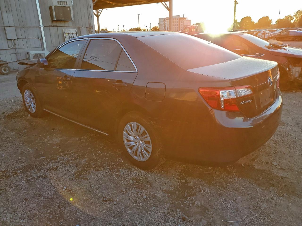 2014 TOYOTA CAMRY L photo 3