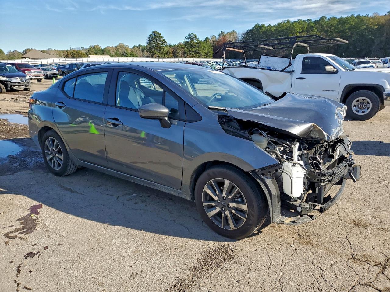 2024 NISSAN VERSA SV photo 4