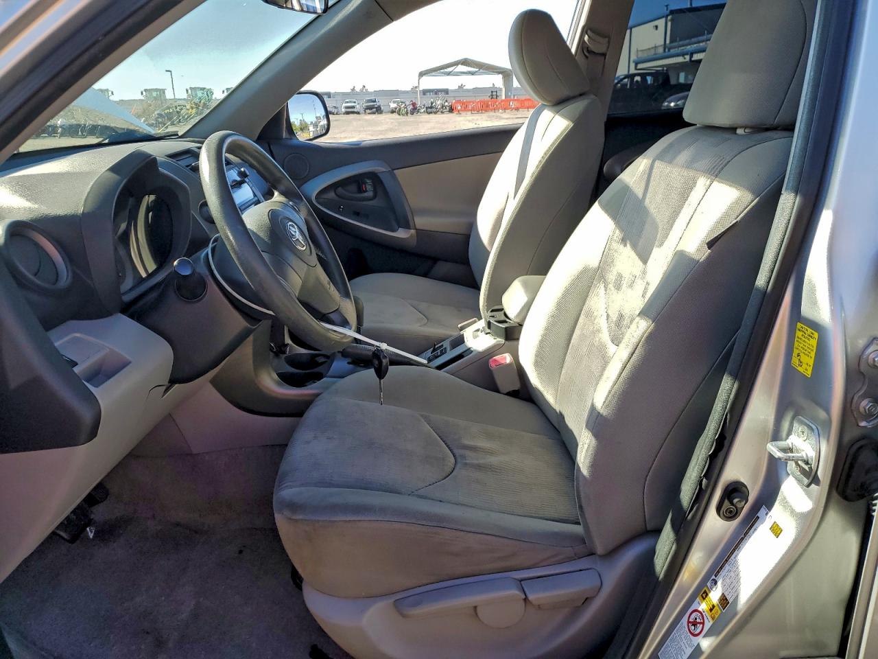 2010 TOYOTA RAV4 photo 13