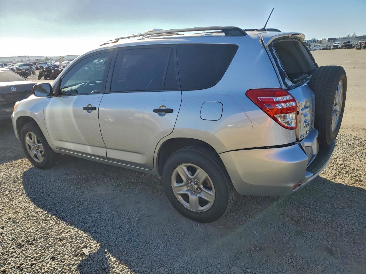 2010 TOYOTA RAV4 photo 3