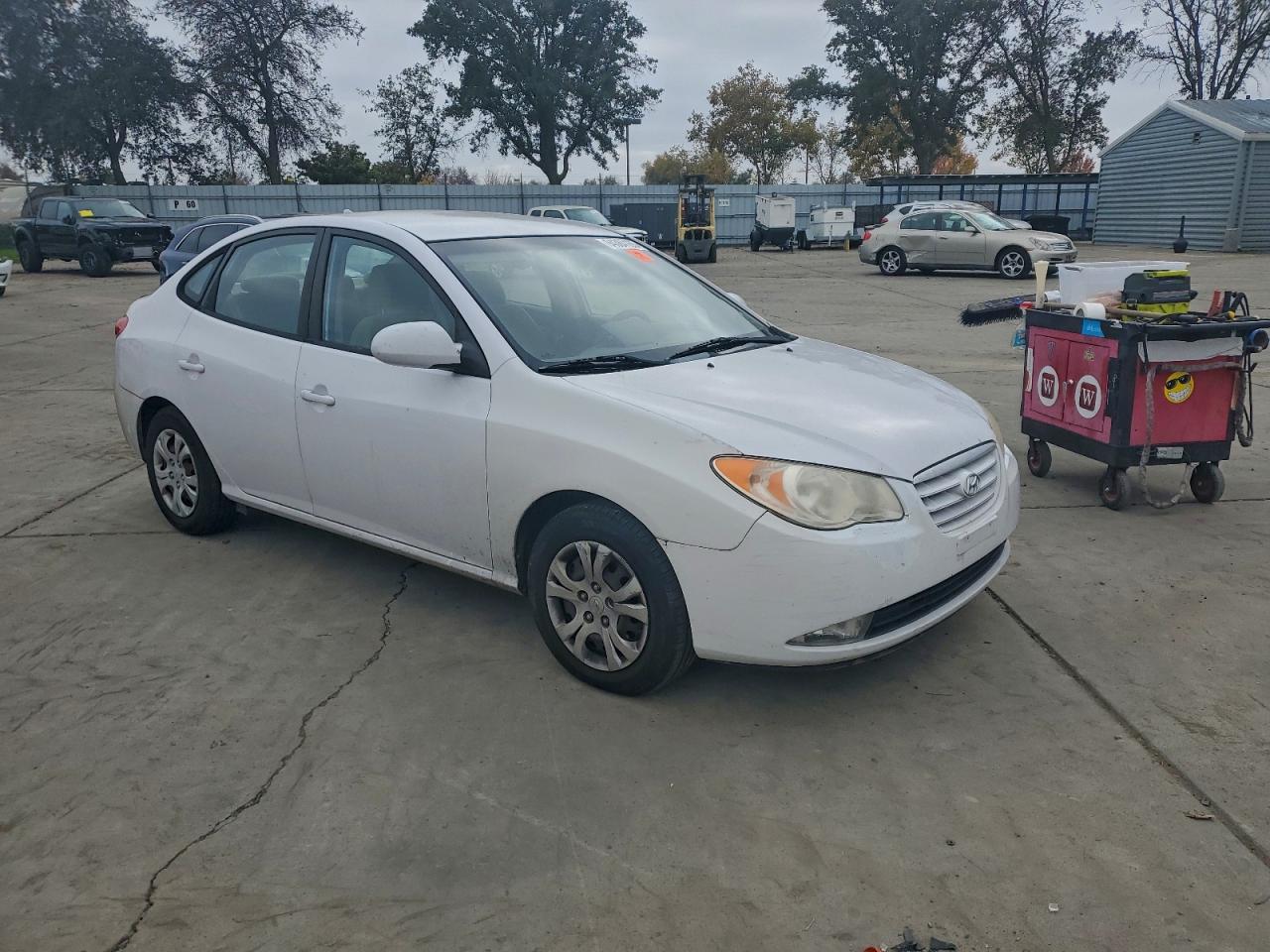 2010 HYUNDAI ELANTRA photo 7