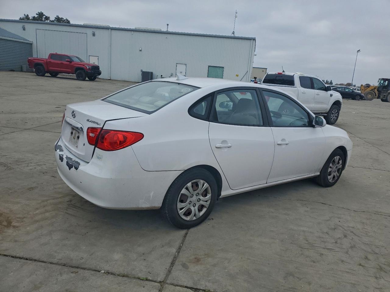 2010 HYUNDAI ELANTRA photo 5
