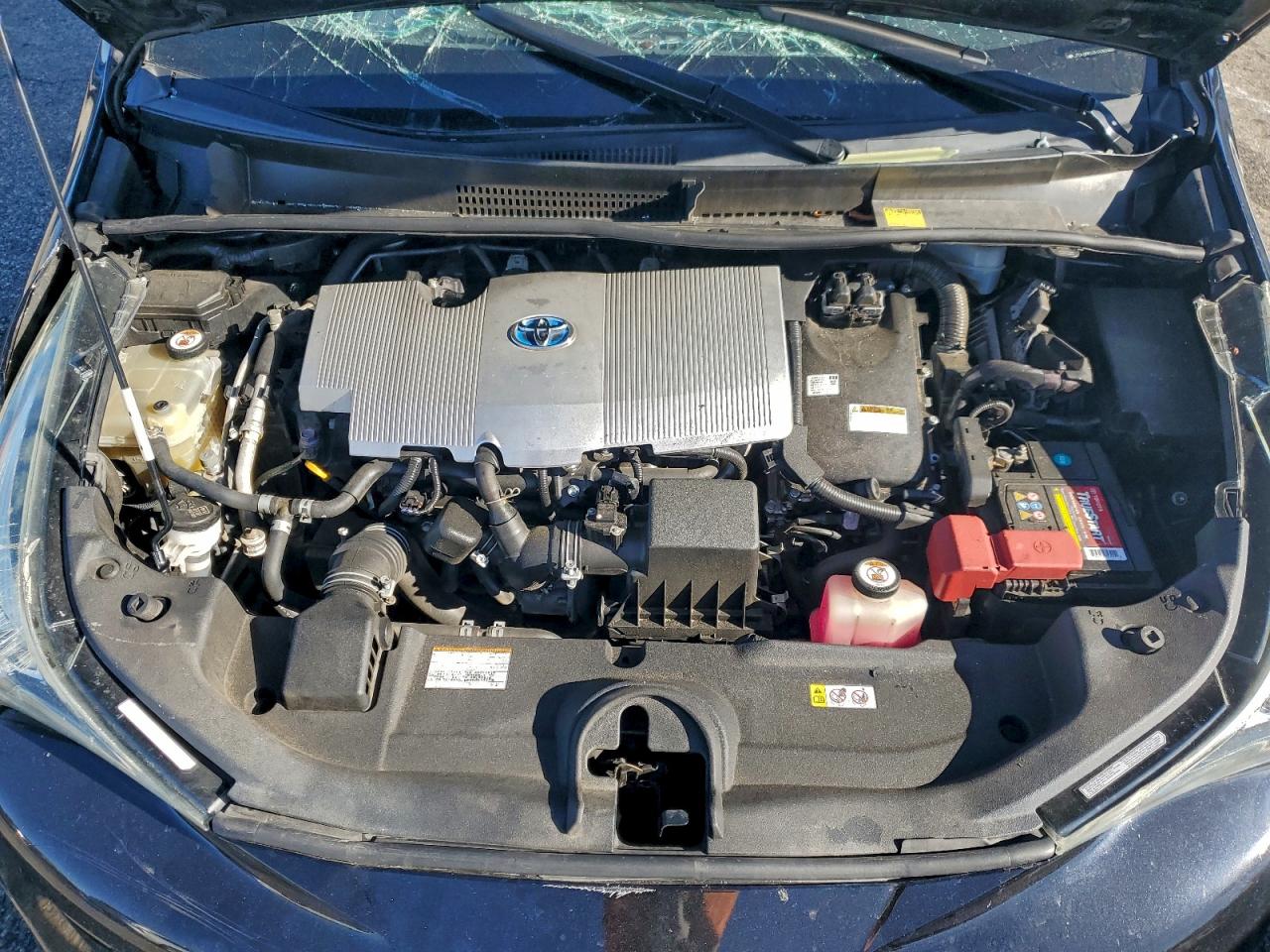 2017 TOYOTA PRIUS TWO photo 21