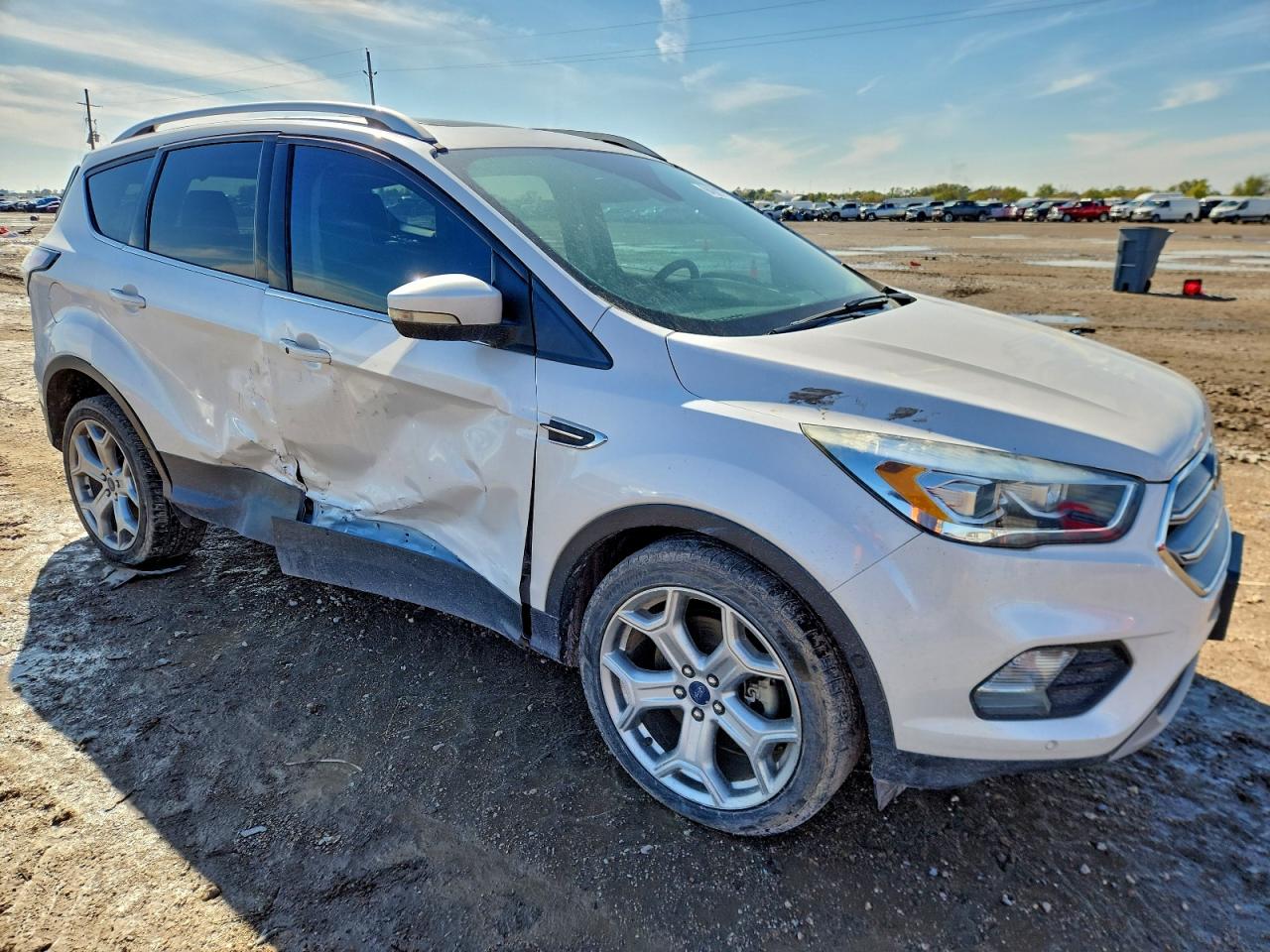 2018 FORD ESCAPE TITANIUM photo 4