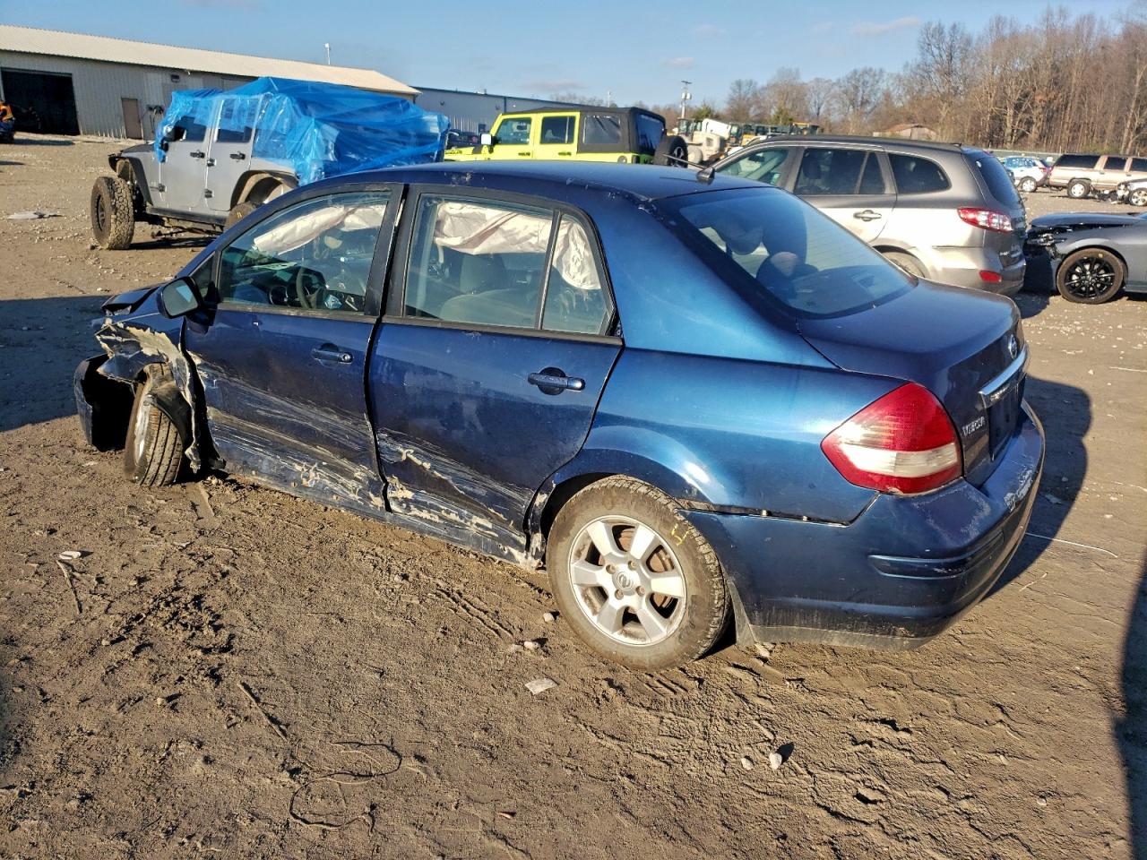 2011 NISSAN VERSA 1.8 S photo 3