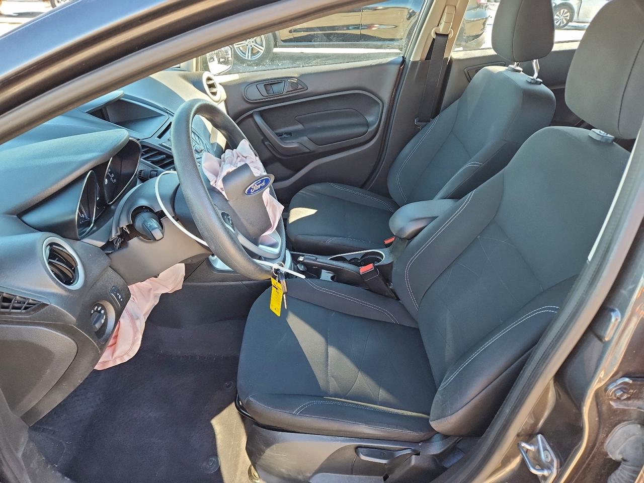 2019 FORD FIESTA SE photo 7