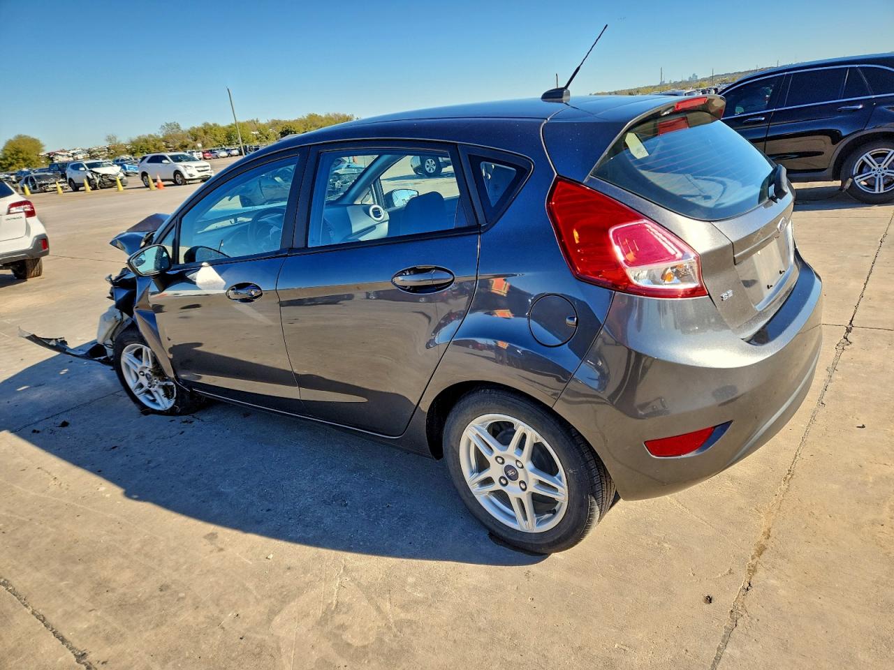 2019 FORD FIESTA SE photo 2