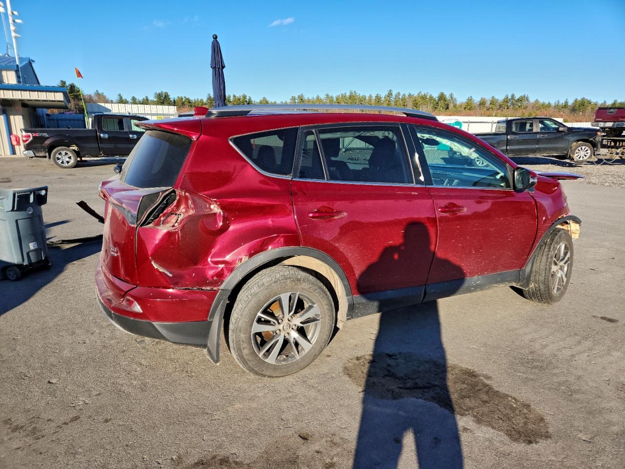 2018 TOYOTA RAV4 photo 7