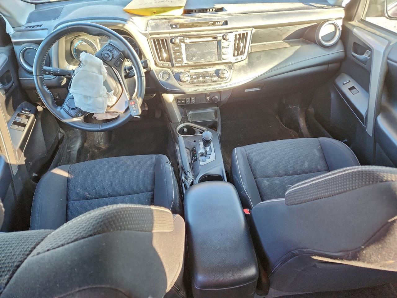 2018 TOYOTA RAV4 photo 22