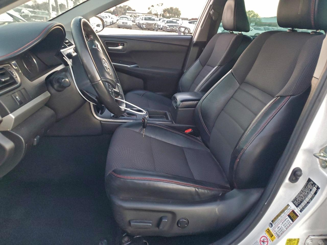 2017 TOYOTA CAMRY LE photo 7