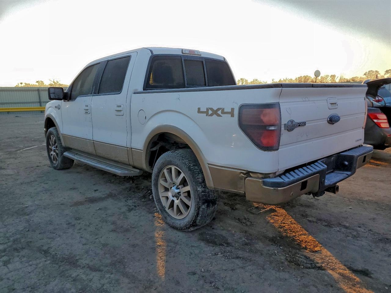 2013 FORD F150 SUPERCREW photo 2