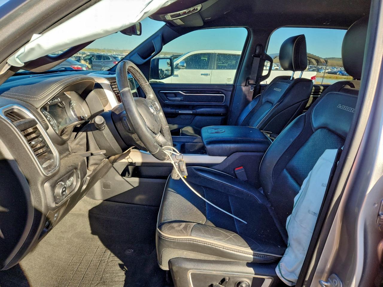 2019 RAM 1500 LARAMIE photo 13
