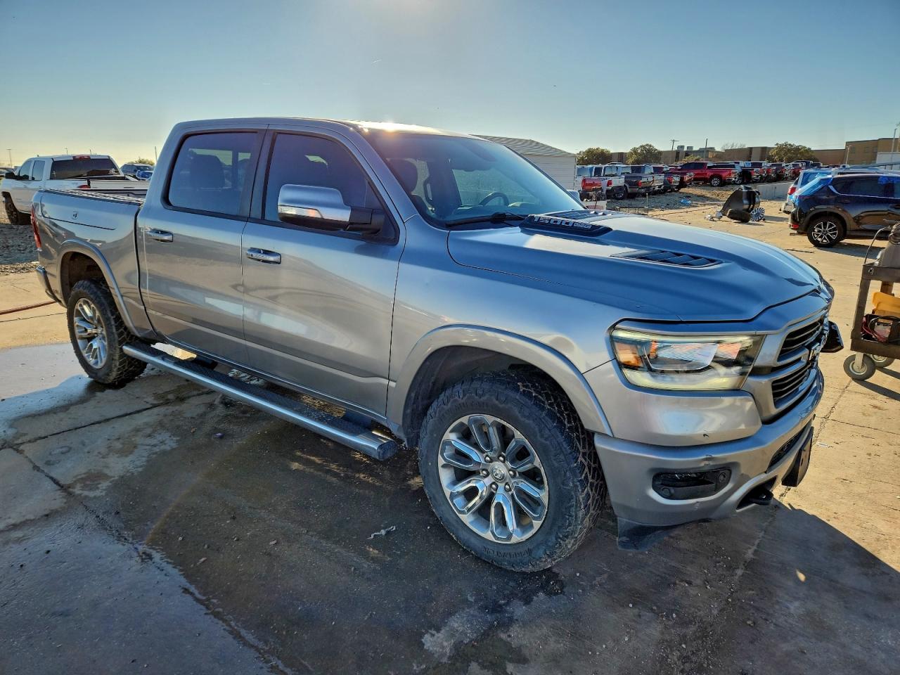 2019 RAM 1500 LARAMIE photo 7