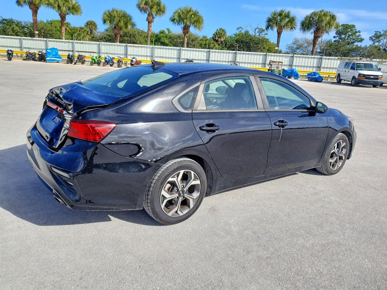 2019 KIA FORTE LXS photo 3