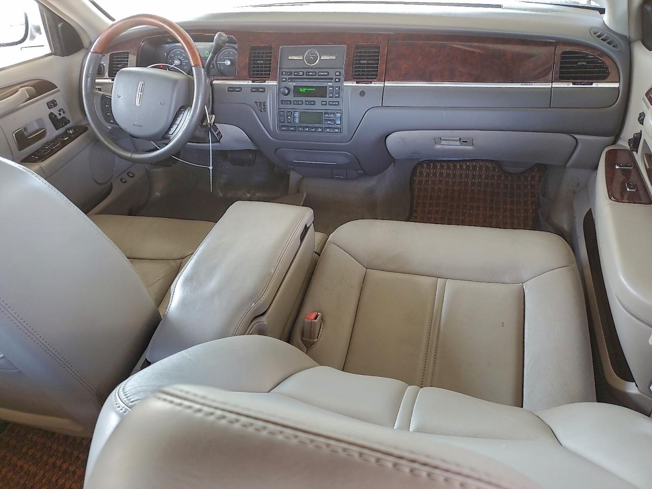 2007 LINCOLN TOWN CAR SIGNATURE LIMITED photo 22
