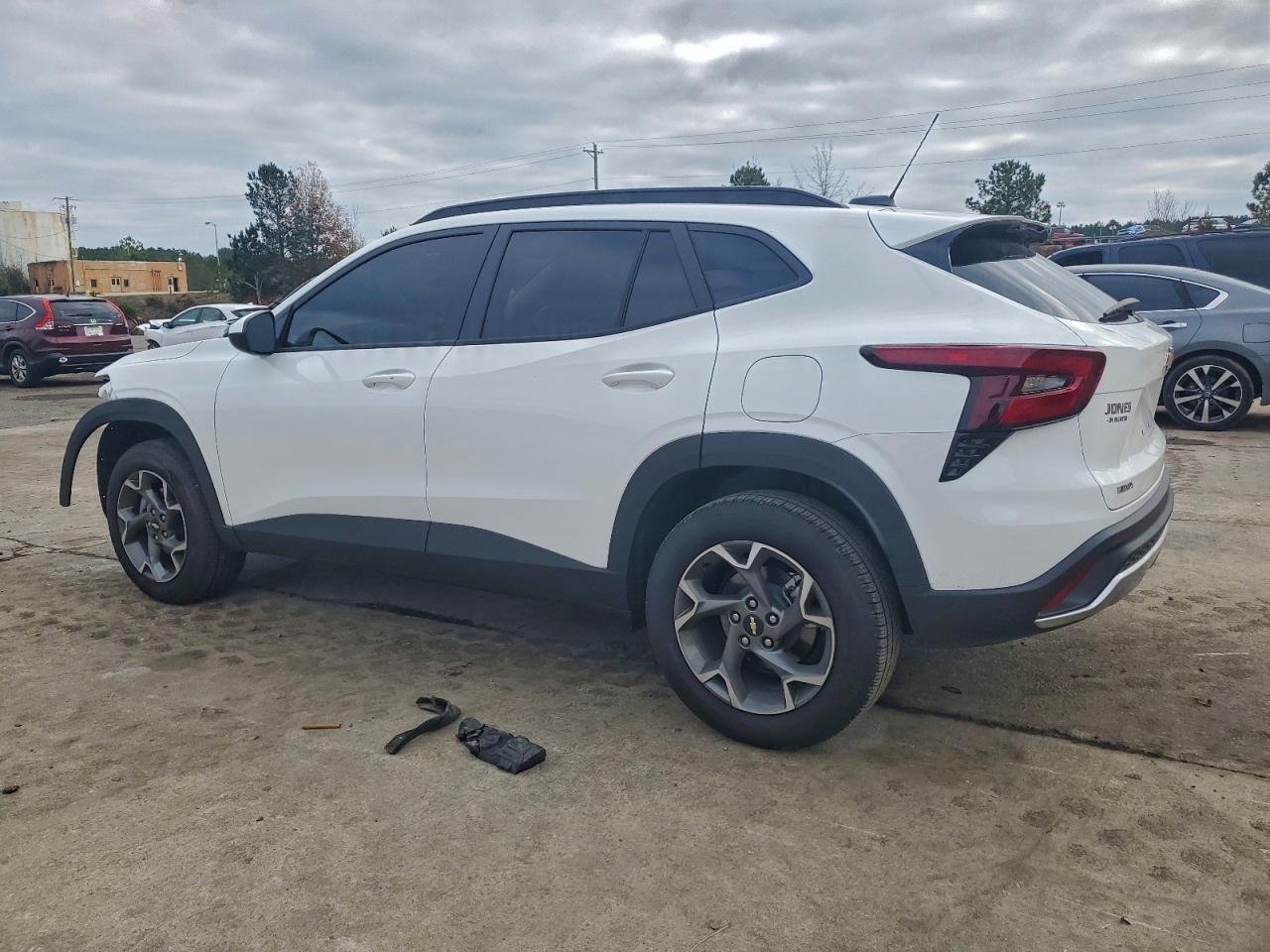 2025 CHEVROLET TRAX 1LT photo 3