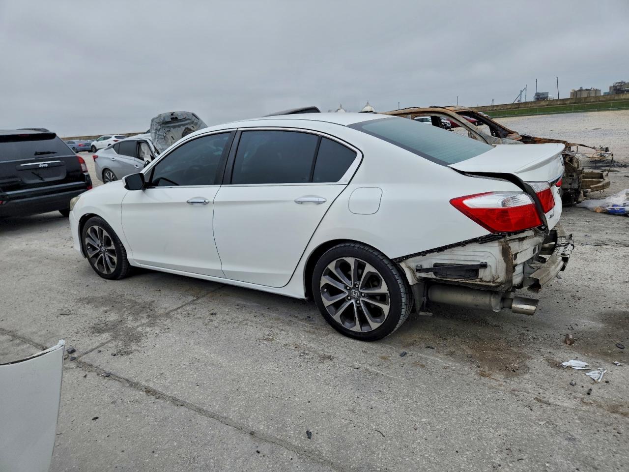 2015 HONDA ACCORD SPORT photo 3