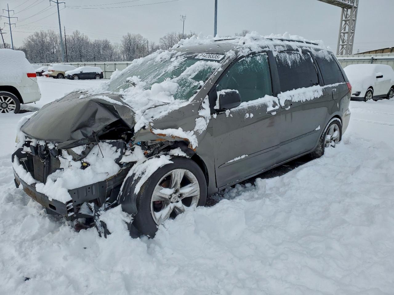 2004 TOYOTA SIENNA