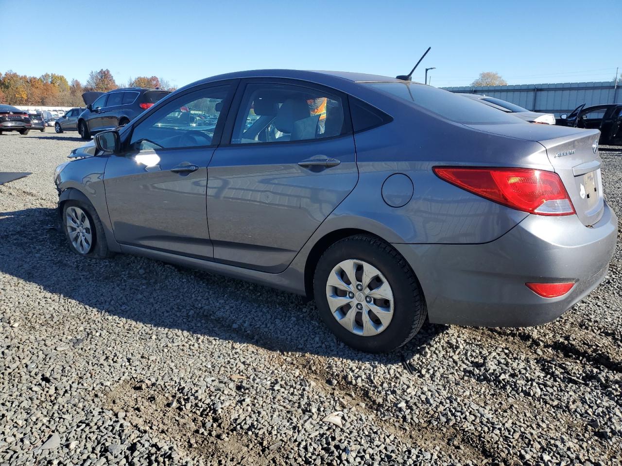 2017 HYUNDAI ACCENT SE photo 2