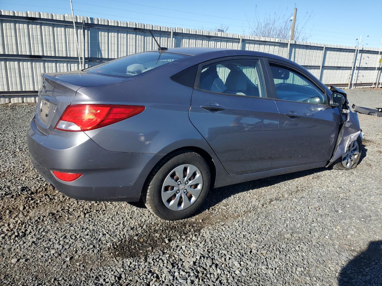 2017 HYUNDAI ACCENT SE photo 3
