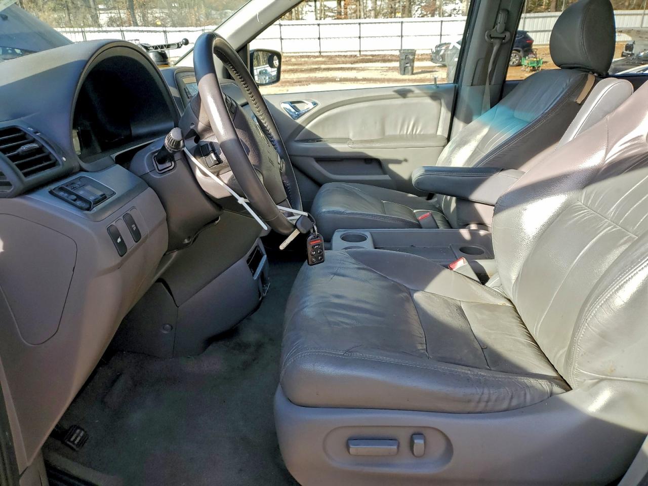 2010 HONDA ODYSSEY EXL photo 13
