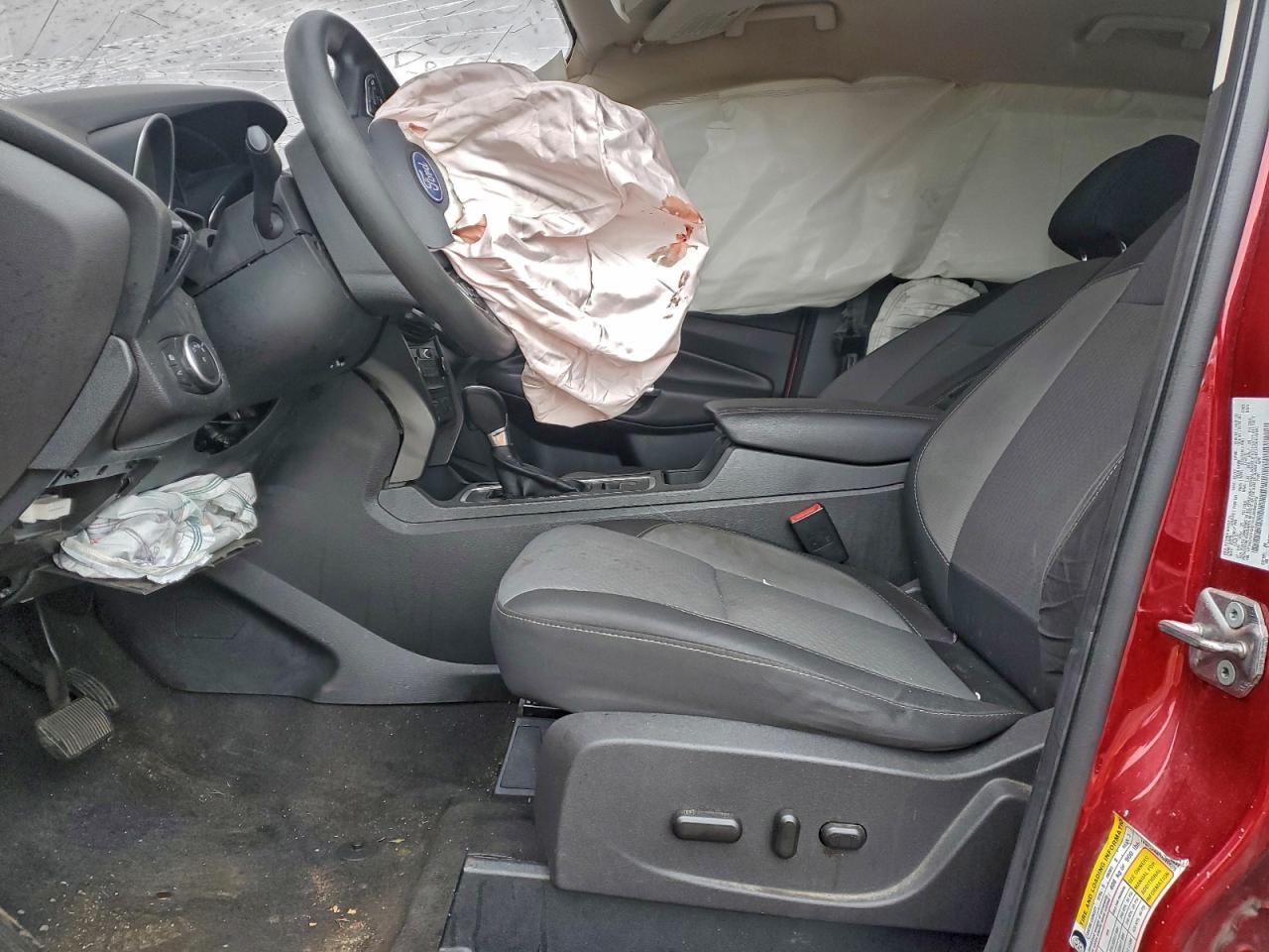 2017 FORD ESCAPE SE photo 19
