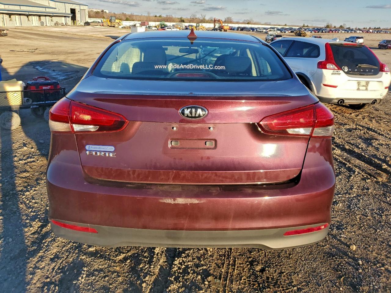 2017 KIA FORTE LX photo 11
