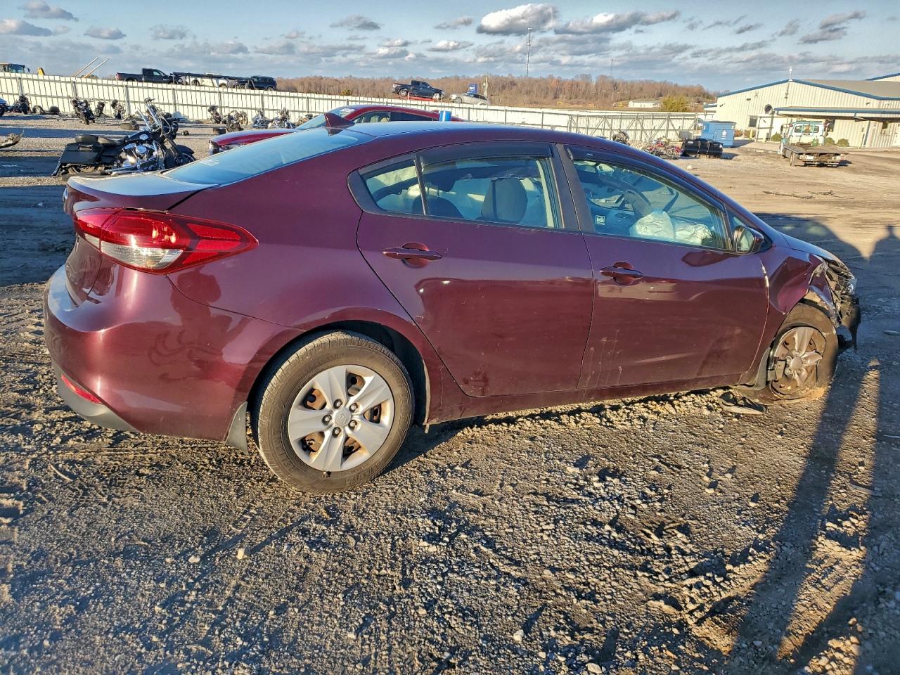 2017 KIA FORTE LX photo 5