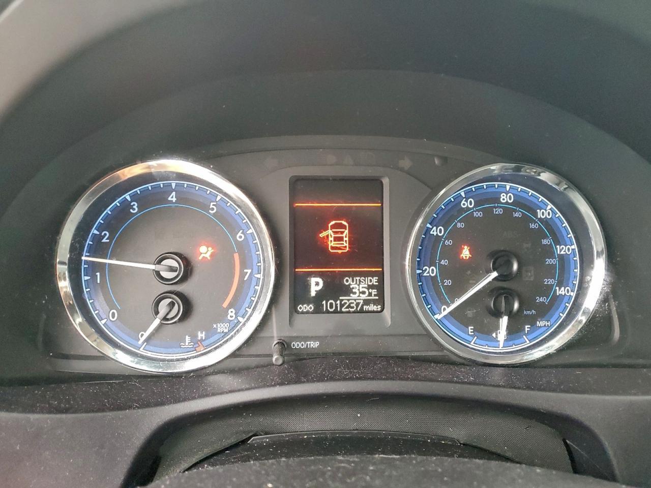 2018 TOYOTA COROLLA L photo 17