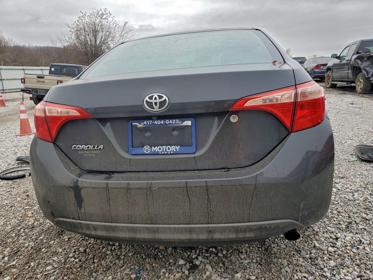 2018 TOYOTA COROLLA L photo 11