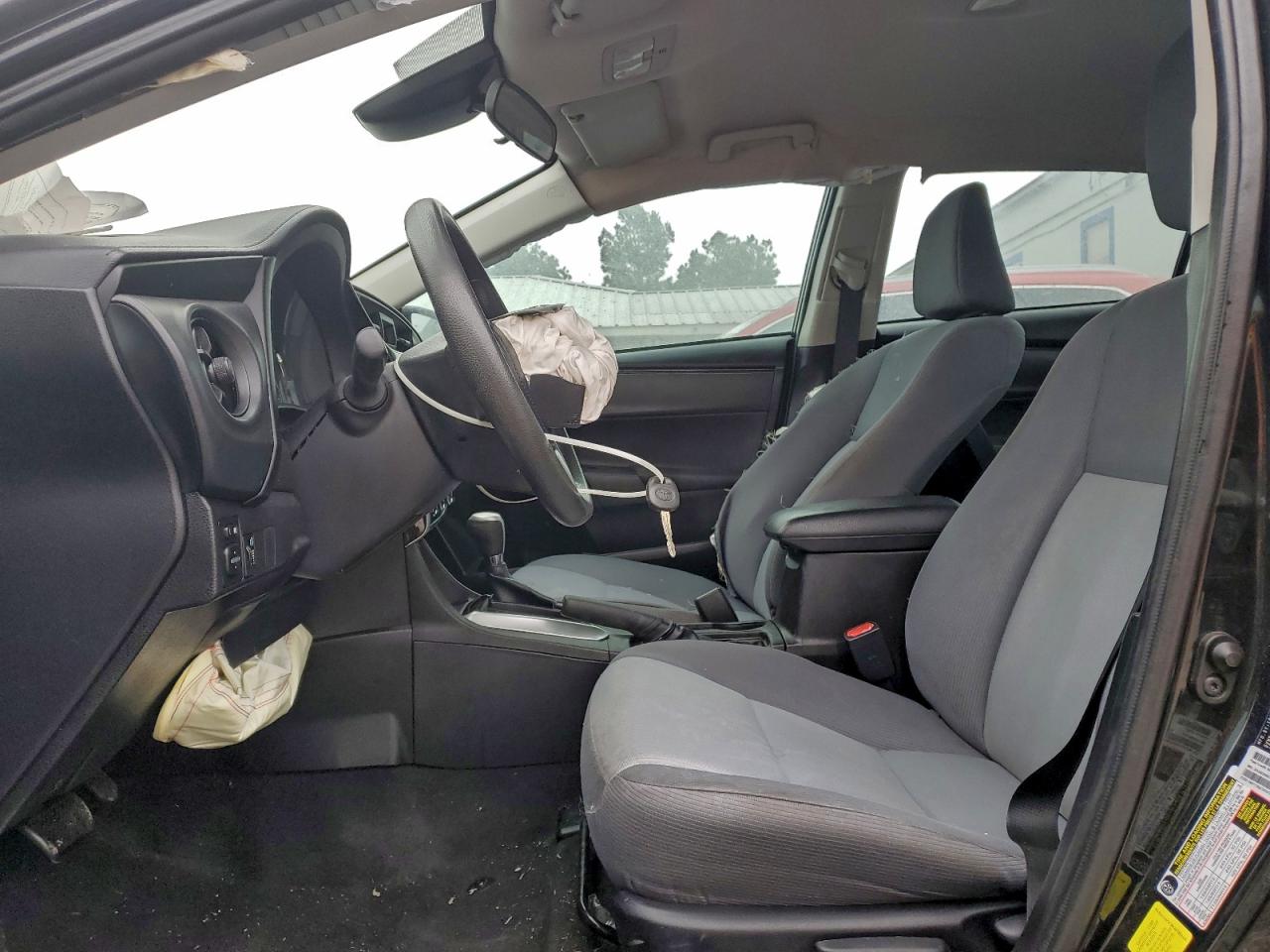 2018 TOYOTA COROLLA L photo 13