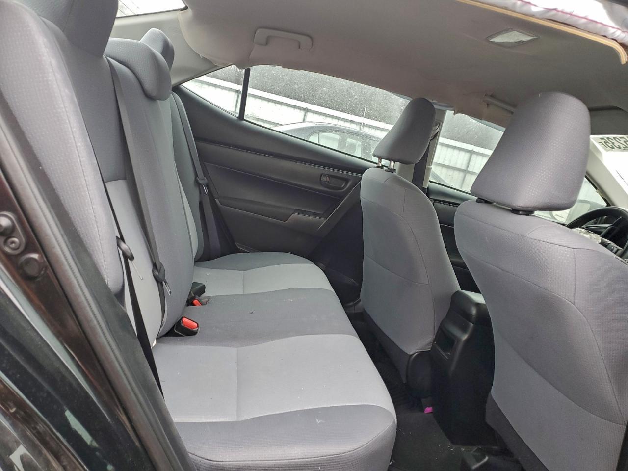 2018 TOYOTA COROLLA L photo 19