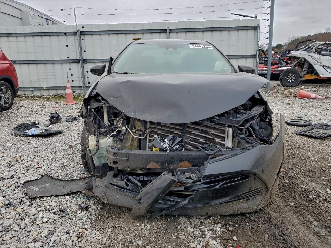2018 TOYOTA COROLLA L photo 9