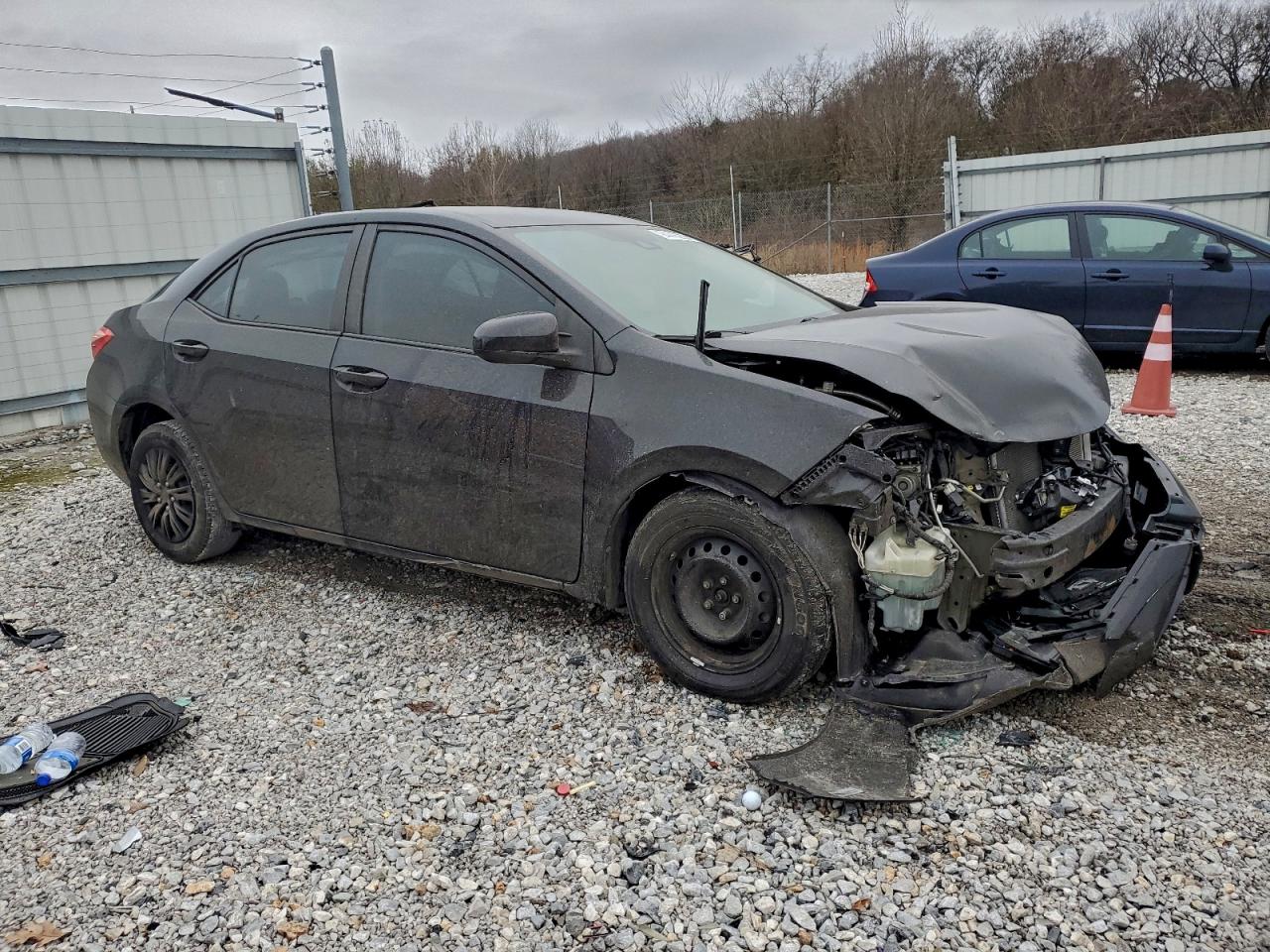 2018 TOYOTA COROLLA L photo 7