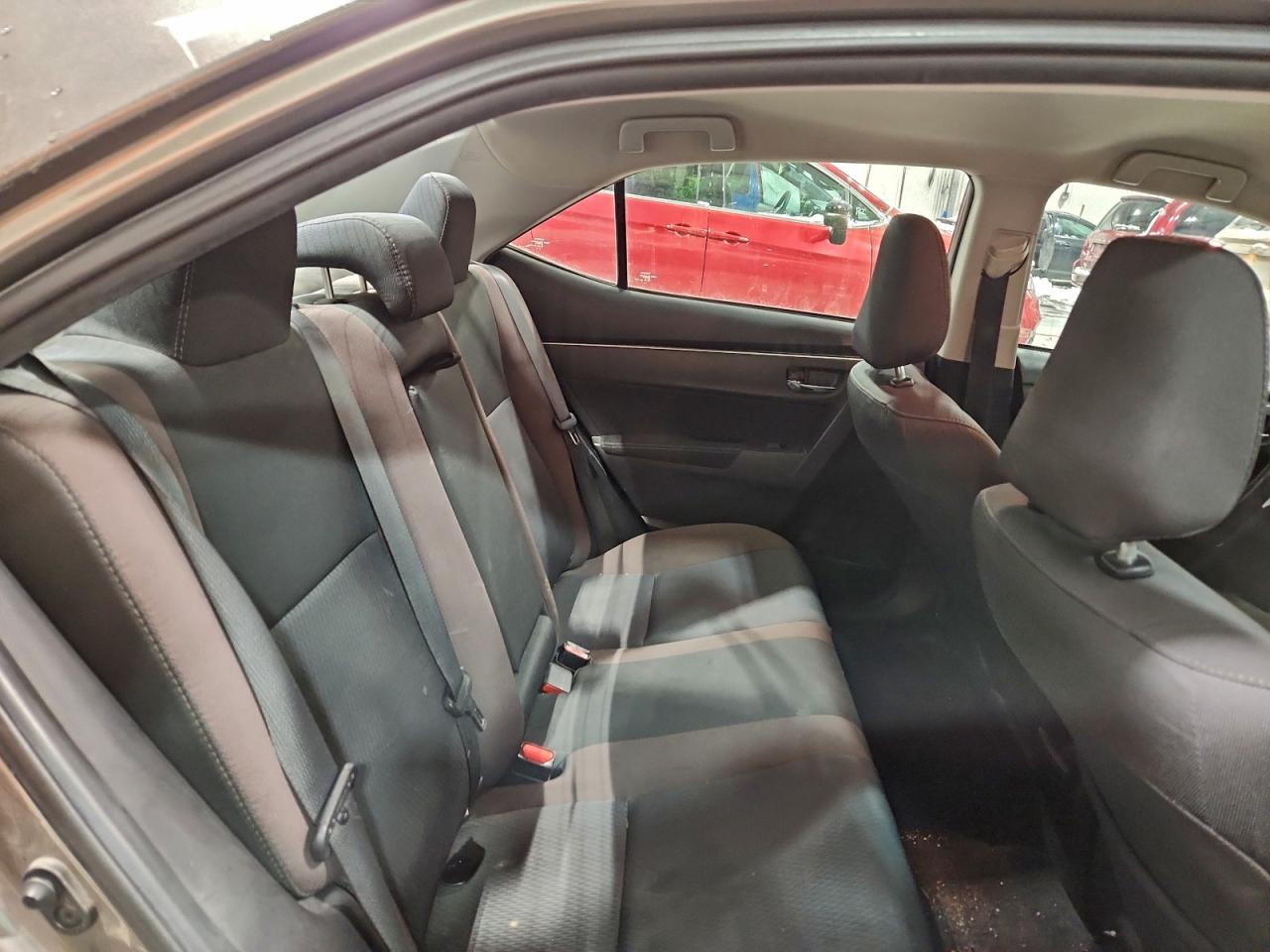 2018 TOYOTA COROLLA L photo 19
