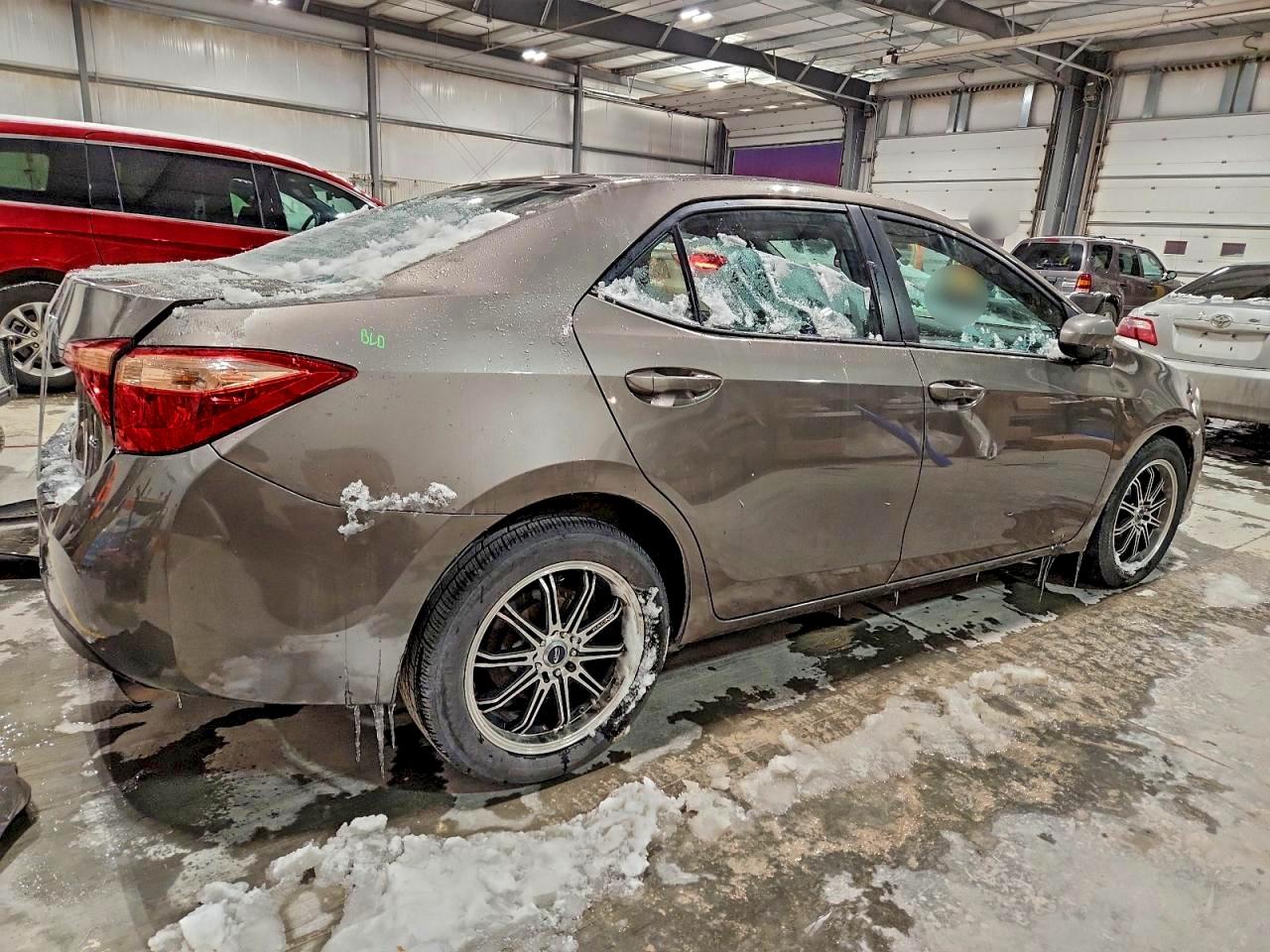 2018 TOYOTA COROLLA L photo 5