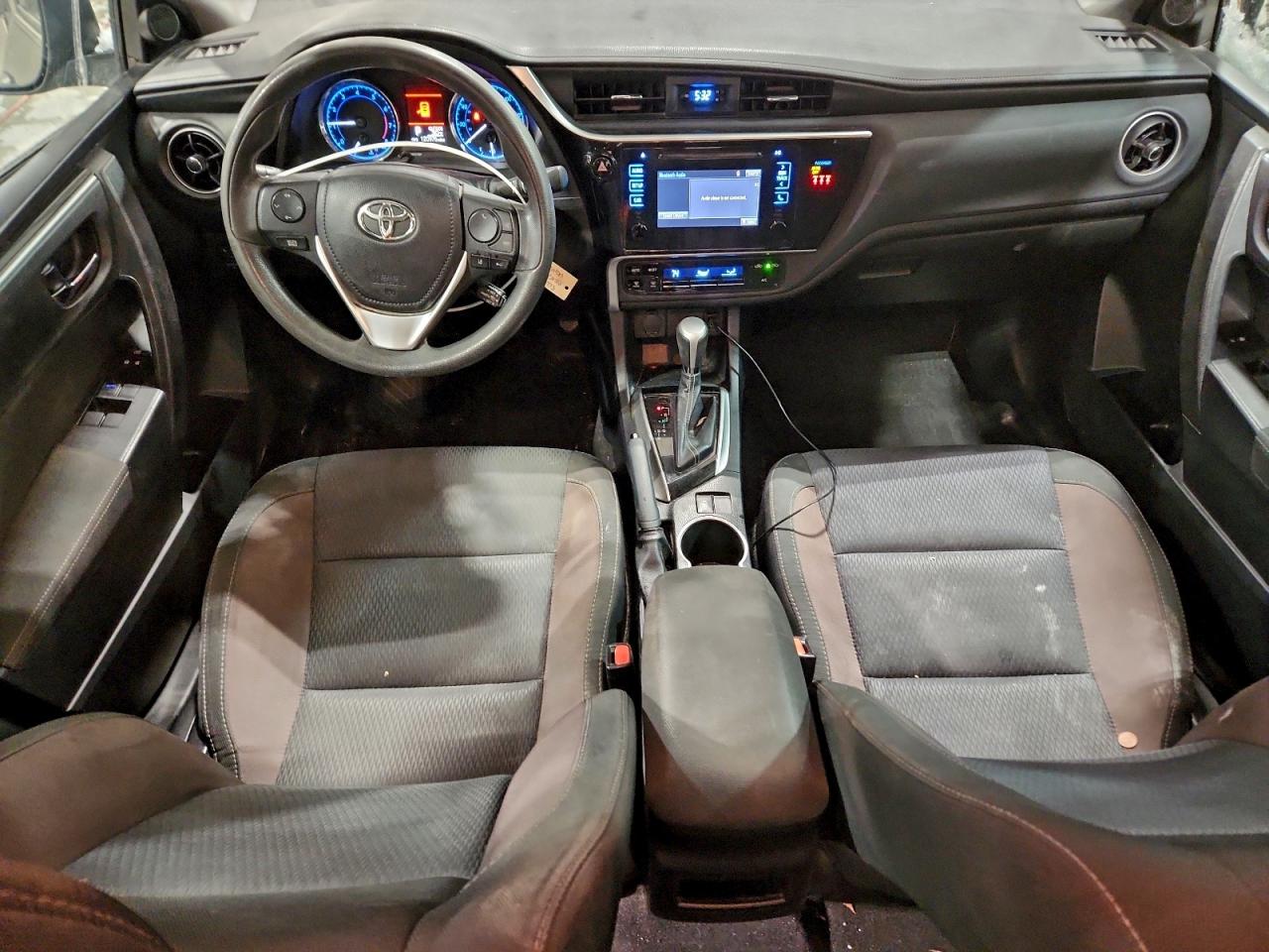 2018 TOYOTA COROLLA L photo 15
