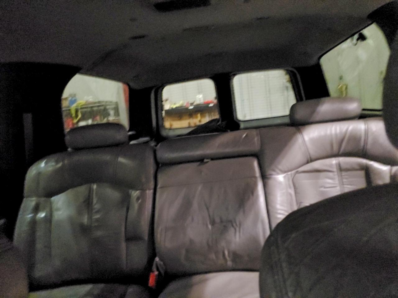 2001 CHEVROLET SUBURBAN K1500 photo 10