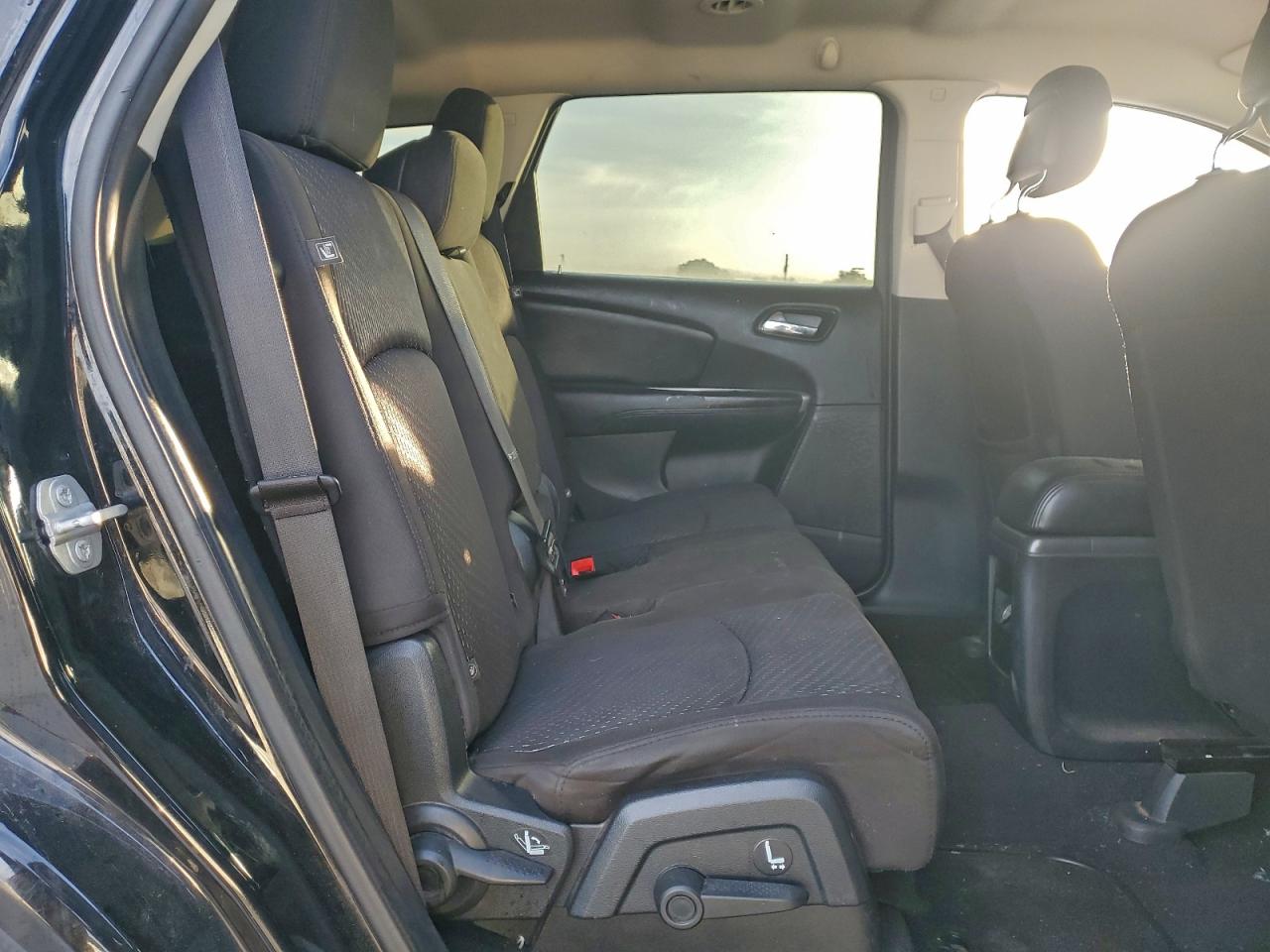 2017 DODGE JOURNEY SE photo 21