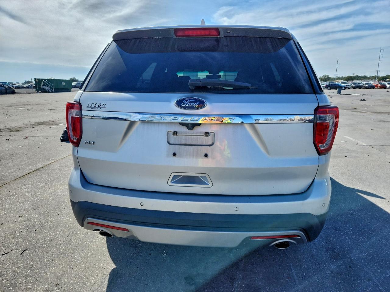 2017 FORD EXPLORER XLT photo 6