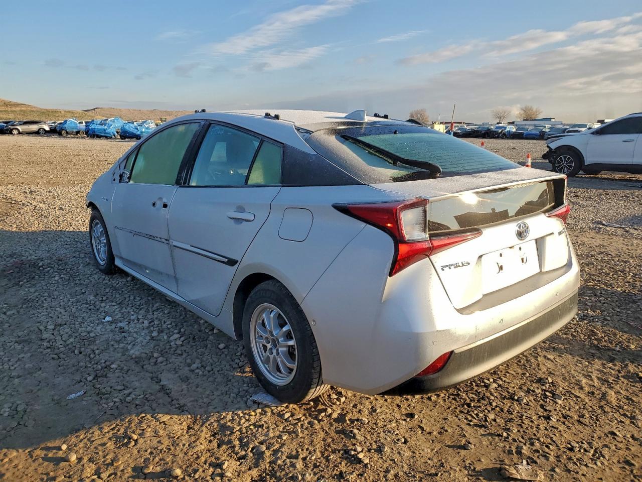 2019 TOYOTA PRIUS photo 3