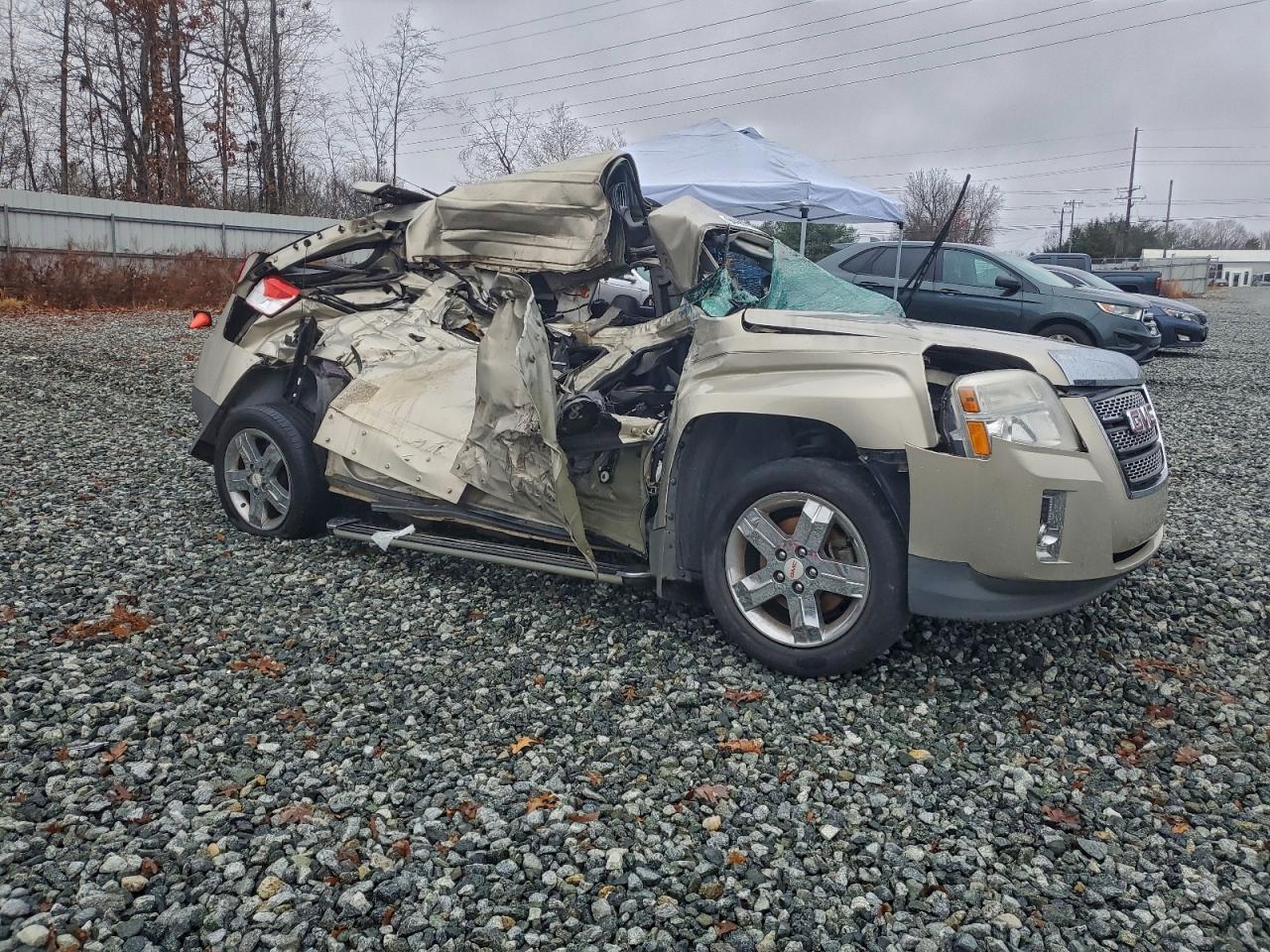 2012 GMC TERRAIN SLT photo 4