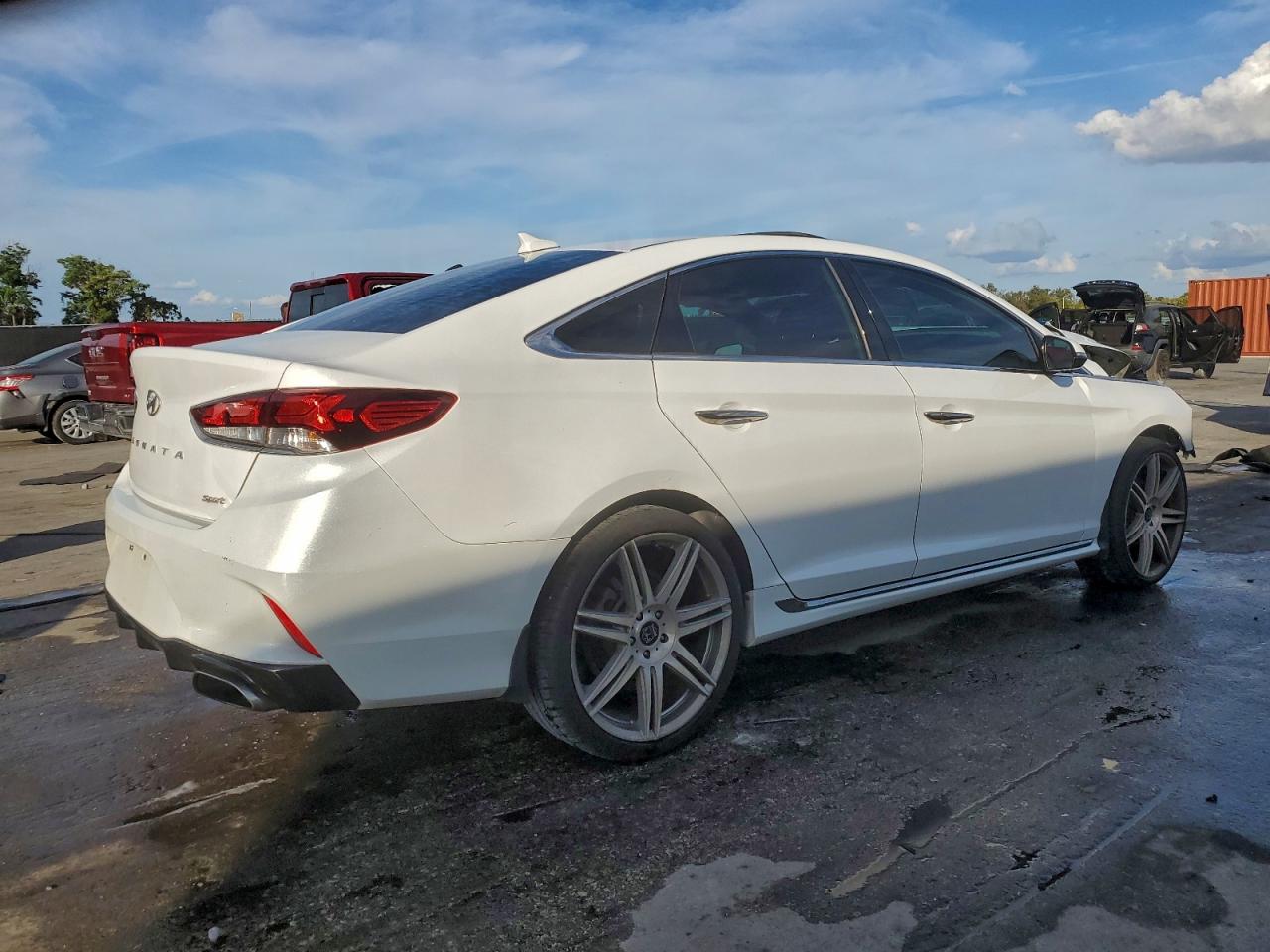 2018 HYUNDAI SONATA SPORT photo 5