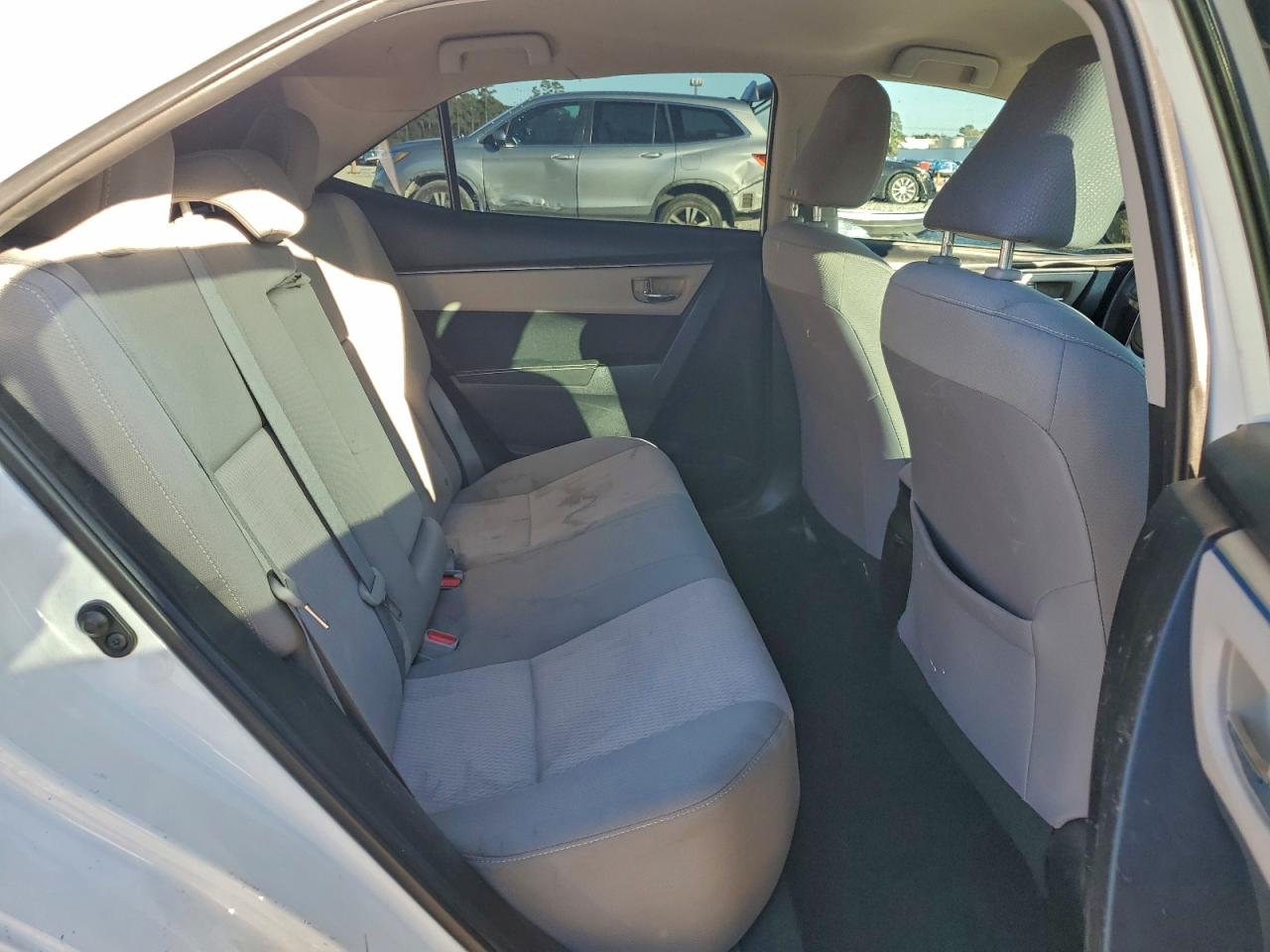 2015 TOYOTA COROLLA LE photo 10