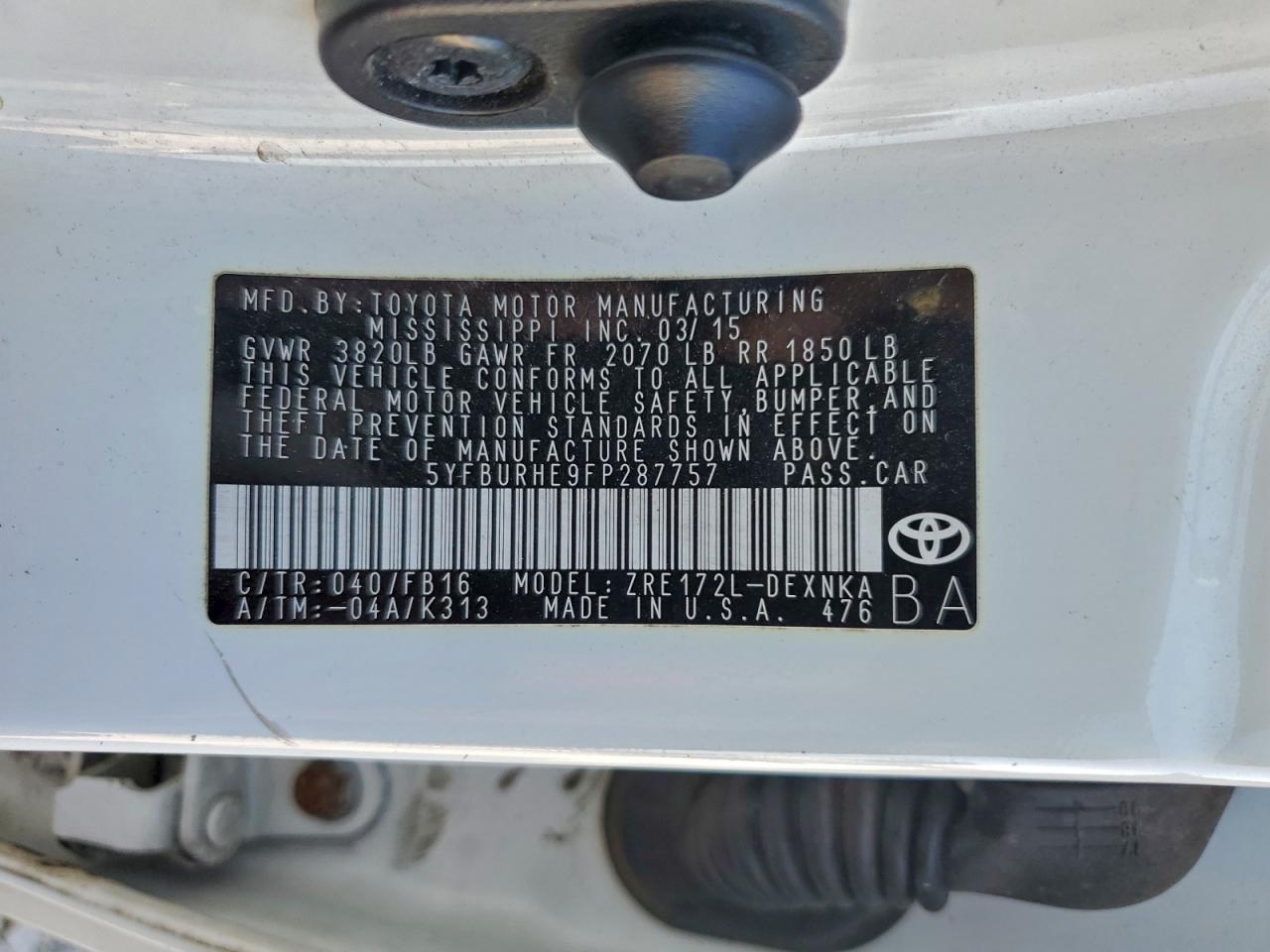 2015 TOYOTA COROLLA LE photo 12