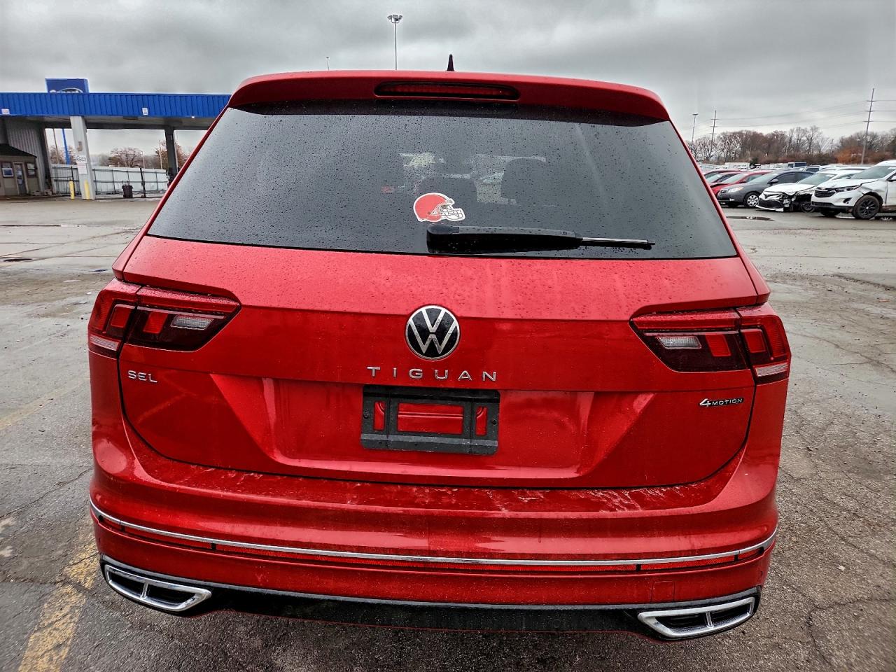 2024 VOLKSWAGEN TIGUAN SEL R-LINE BLACK photo 6