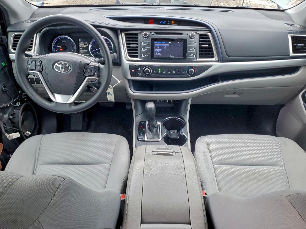 2019 TOYOTA HIGHLANDER LE photo 8