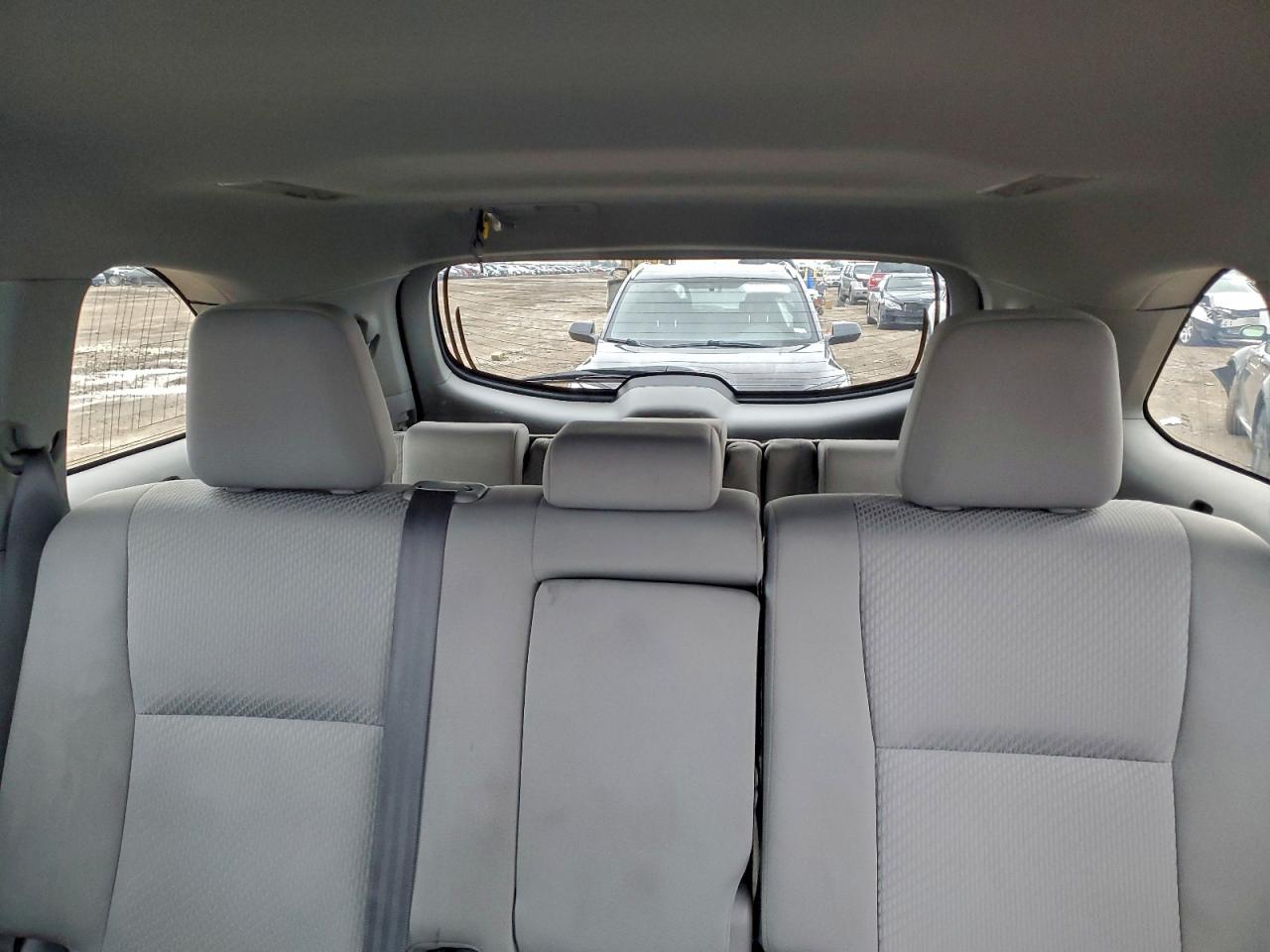 2019 TOYOTA HIGHLANDER LE photo 10